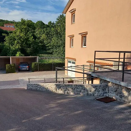Holiday Apartment *
